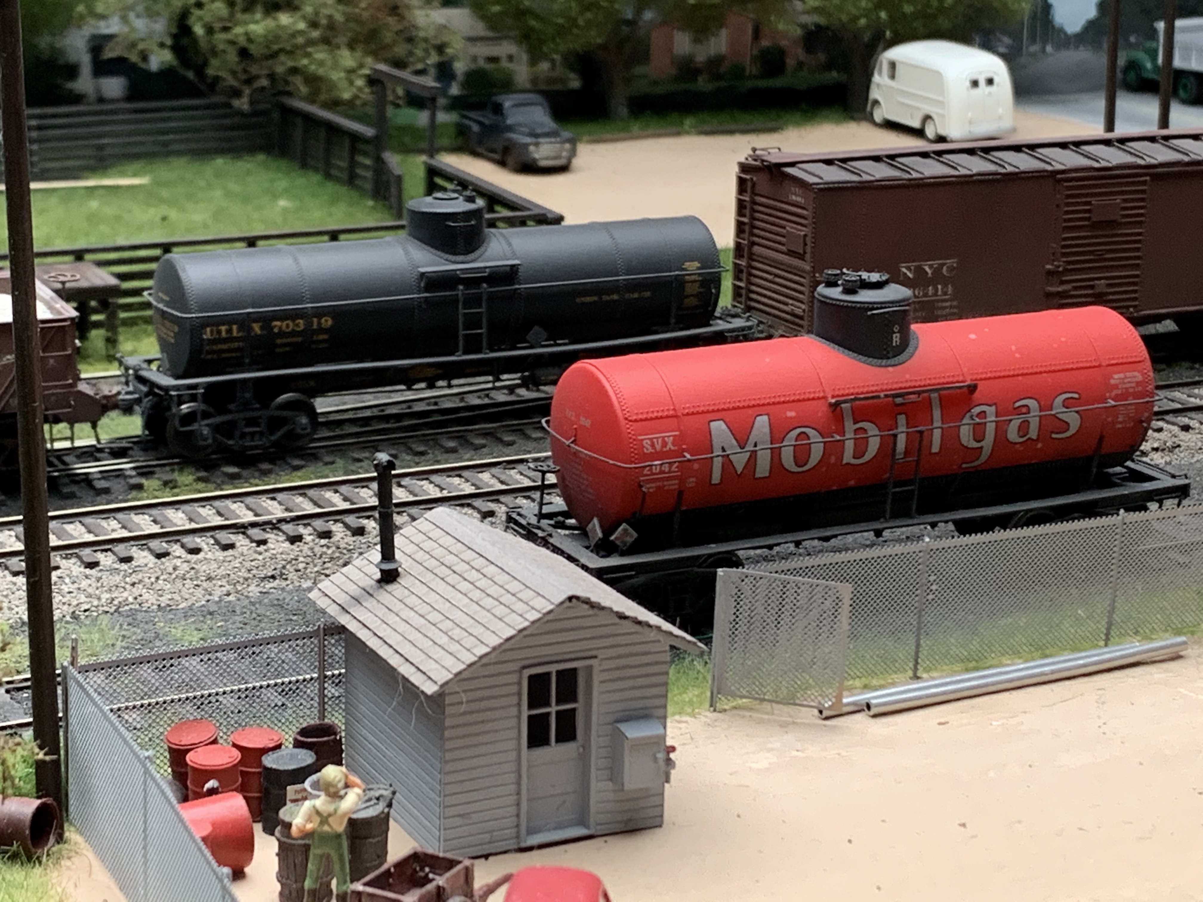 DC83FFF0-F444-4597-9B97-7354DB817BDD